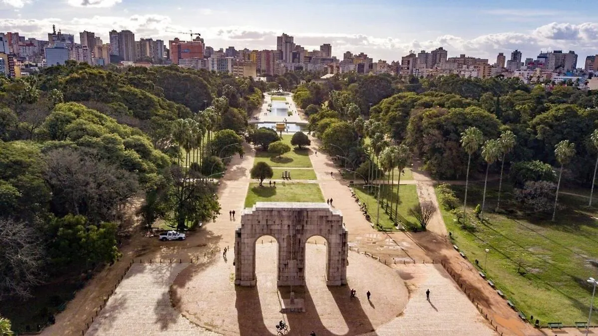 Studio Em Frente Parque Farroupilha Com Garagem Porto Alegre